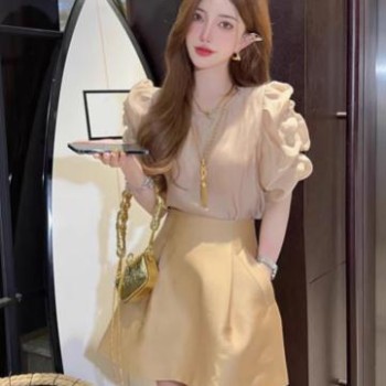 短袖加短裙套装女两件套夏2025新款高级感小香风气质显高五一穿搭