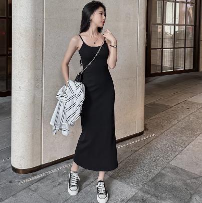 吊带裙连衣裙女黑色修身长裙春夏季2025新款高级感打底裙内搭裙子